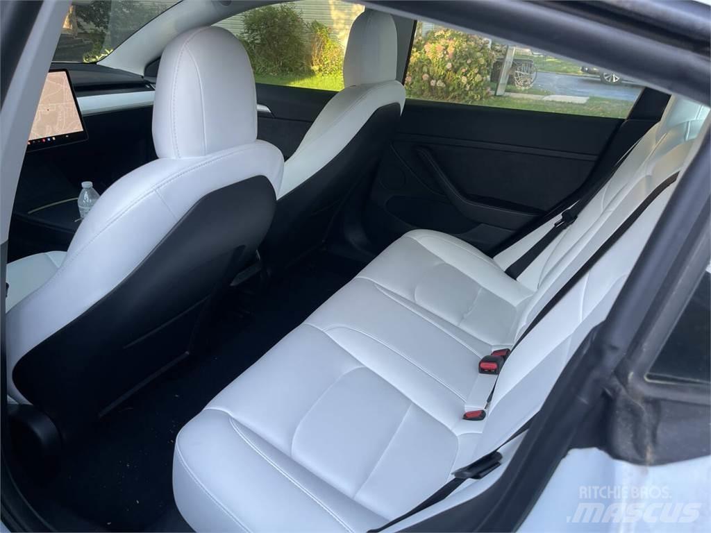 Tesla Model 3 Biler