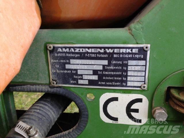 Amazone UX 4200 Trailersprøjter
