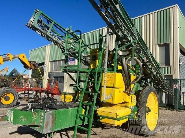 John Deere 824 SE Trailersprøjter