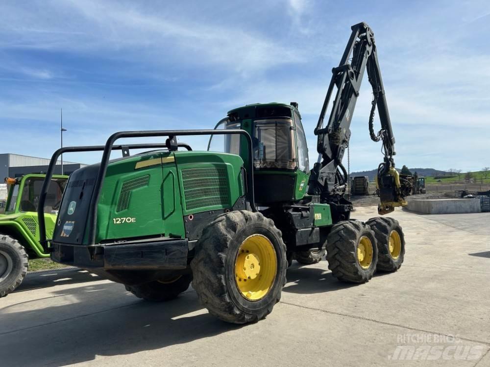 John Deere 1270E Fældebunkelæggere