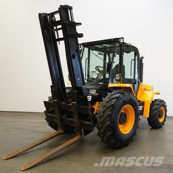 JCB 940-4 Terrængående gaffeltruck