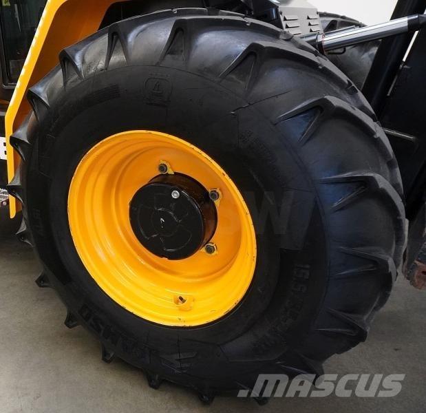 JCB 940-4 Terrængående gaffeltruck