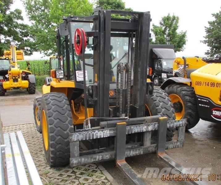 JCB 940-4 Terrængående gaffeltruck