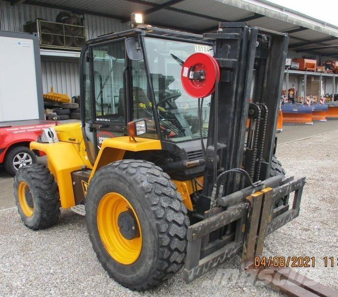 JCB 940-4 Terrængående gaffeltruck