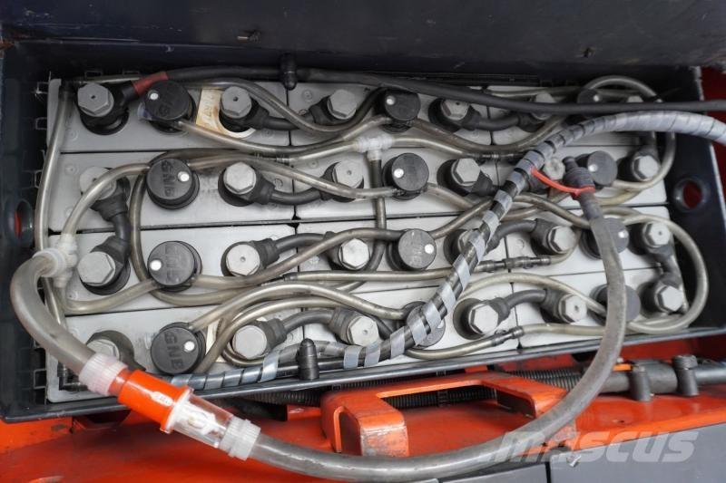 Linde L 14 372 Selvkørende stablere