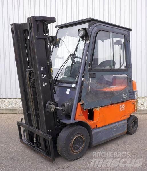Toyota 7FBMF25 Gaffeltrucks - andre