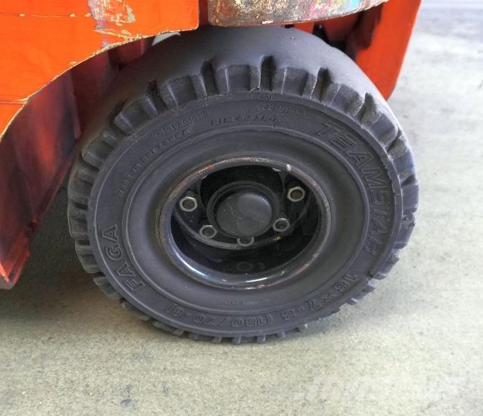 Toyota 8FBMT25 El gaffeltrucks