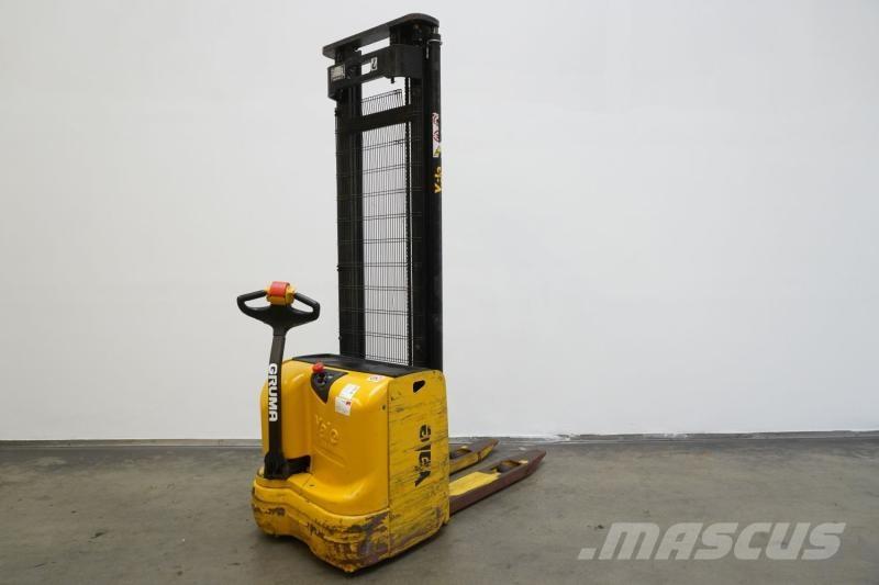 Yale MS12AC Selvkørende stablere