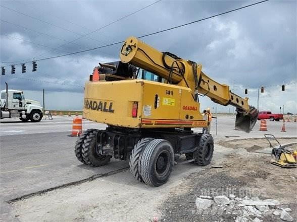 Gradall XL3300 V Gravemaskiner på hjul