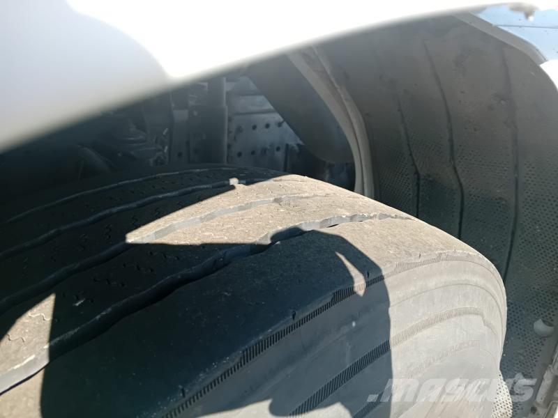 Iveco 330.36 Demonterbare/wirehejs lastbiler