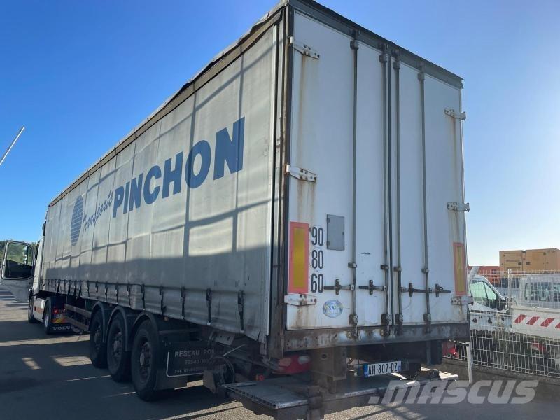 Samro NC Semi-trailer med Gardinsider