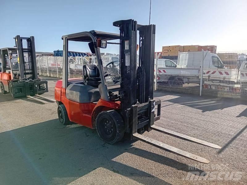 Toyota FD25 Gaffeltrucks - andre