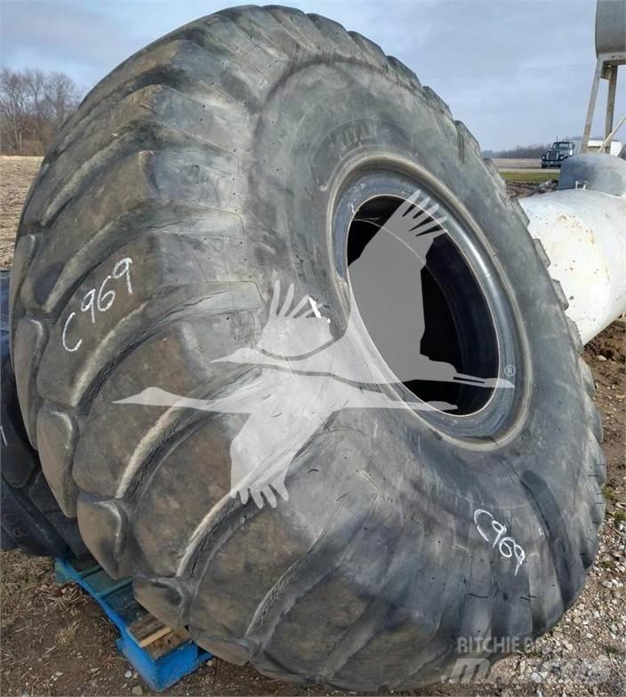 Titan 29.5x25 Dæk, hjul og fælge