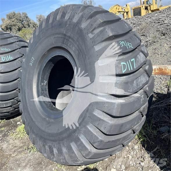 Titan 29.5x25 Dæk, hjul og fælge