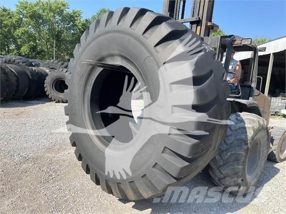 Titan 37.5X39 Dæk, hjul og fælge