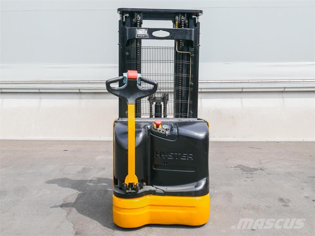 Hyster S 1.4-40 Gaffelstabler med gående fører