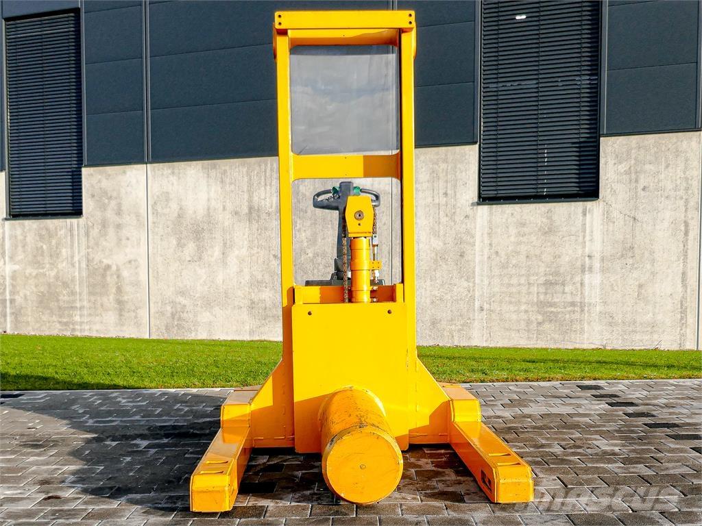 Jungheinrich EDB 360 Gaffelstabler med gående fører