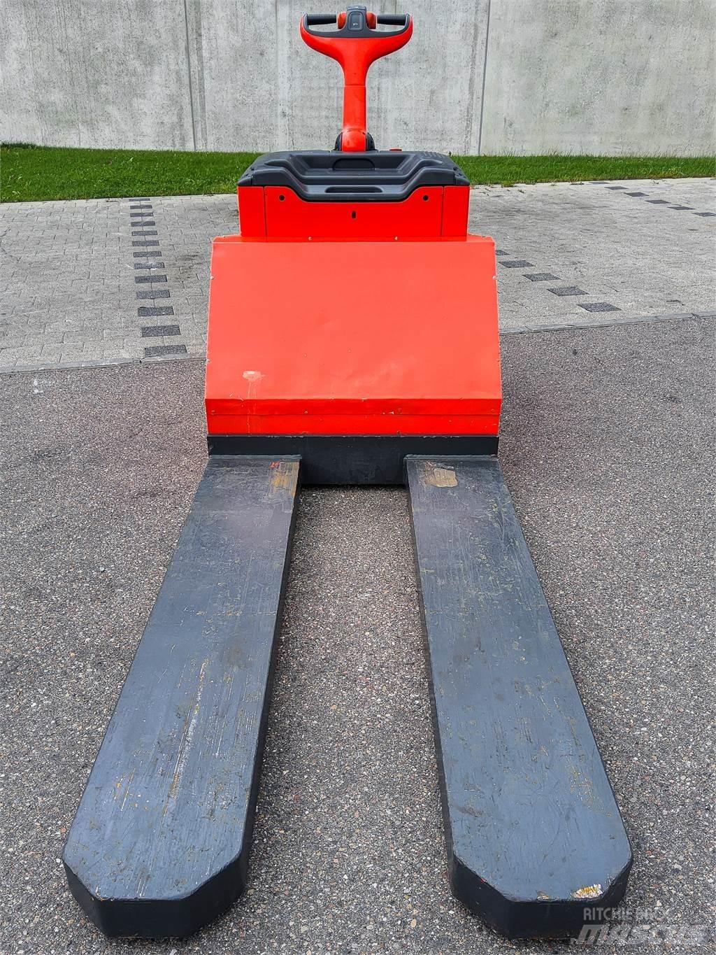 Linde T 30 Gaffelstabler med gående fører