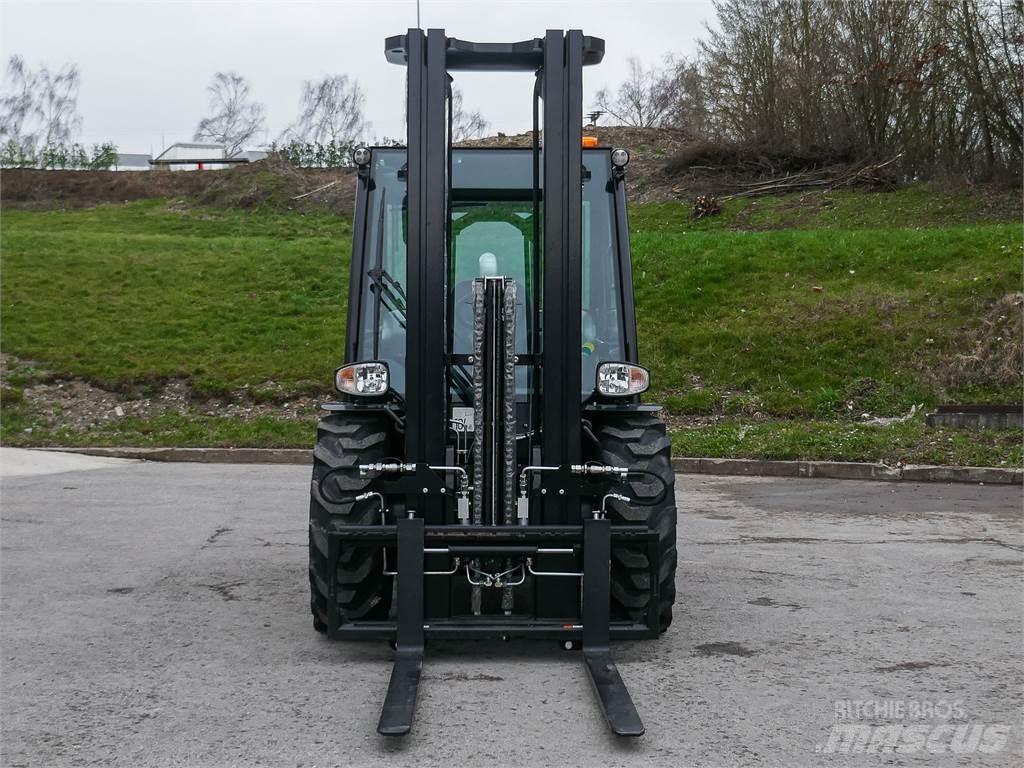 Manitou MC 25-4 Terrængående gaffeltruck