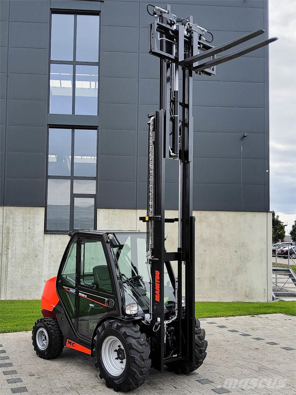 Manitou MC 25-4 Terrængående gaffeltruck
