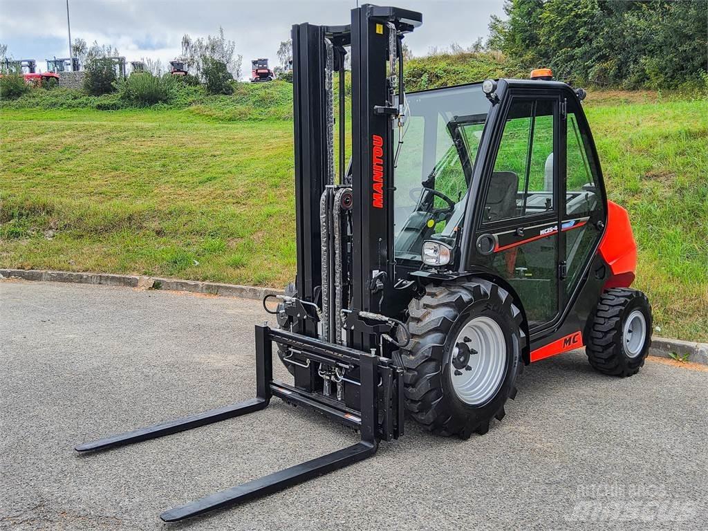 Manitou MC 25-4 Terrængående gaffeltruck