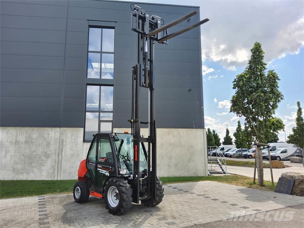 Manitou MC 30-4 Terrængående gaffeltruck