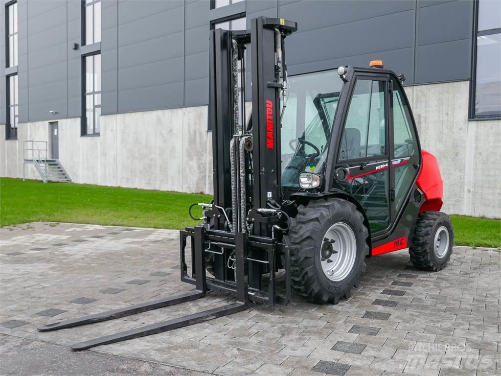 Manitou MC 30-4 Terrængående gaffeltruck
