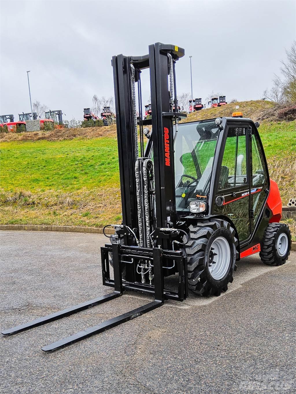 Manitou MC 30-4 Terrængående gaffeltruck