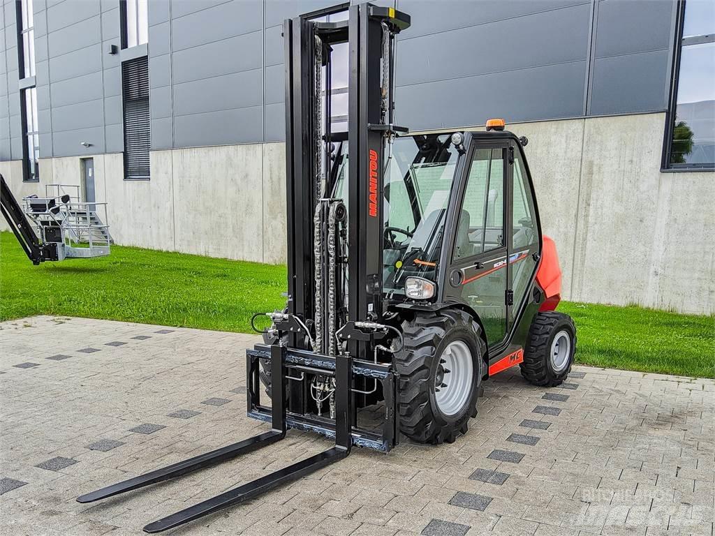Manitou MC 30-4 Terrængående gaffeltruck