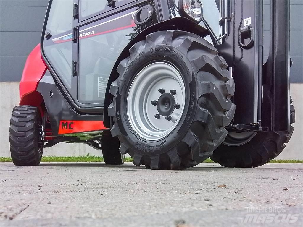 Manitou MC 30-4 Terrængående gaffeltruck