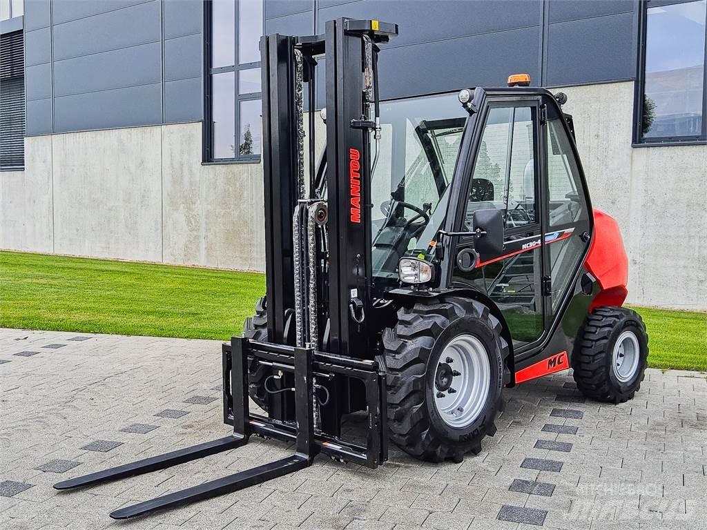 Manitou MC 30-4 Terrængående gaffeltruck