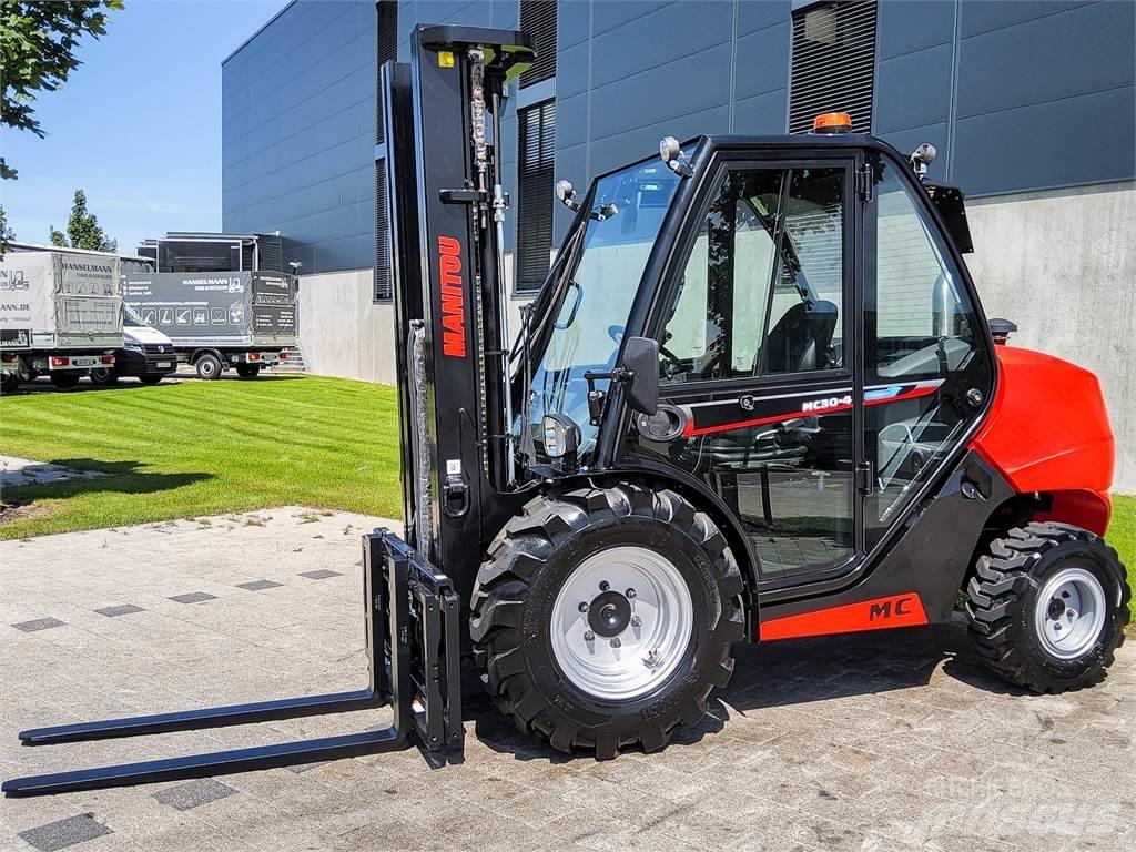 Manitou MC 30-4 Terrængående gaffeltruck