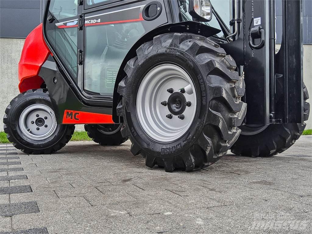 Manitou MC 30-4 Terrængående gaffeltruck