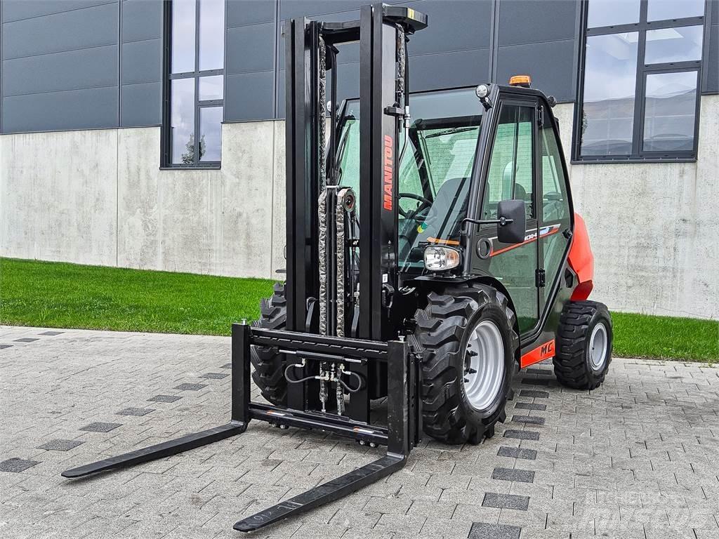 Manitou MC 30-4 Terrængående gaffeltruck