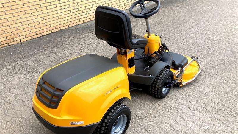 Stiga Park Kompakte traktorer