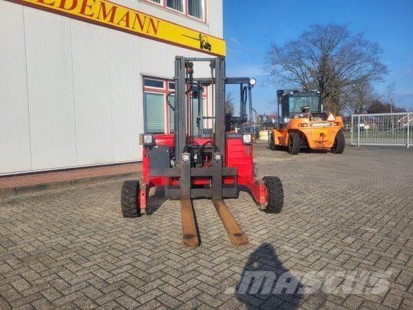Moffett M4 25.3 Terrængående gaffeltruck