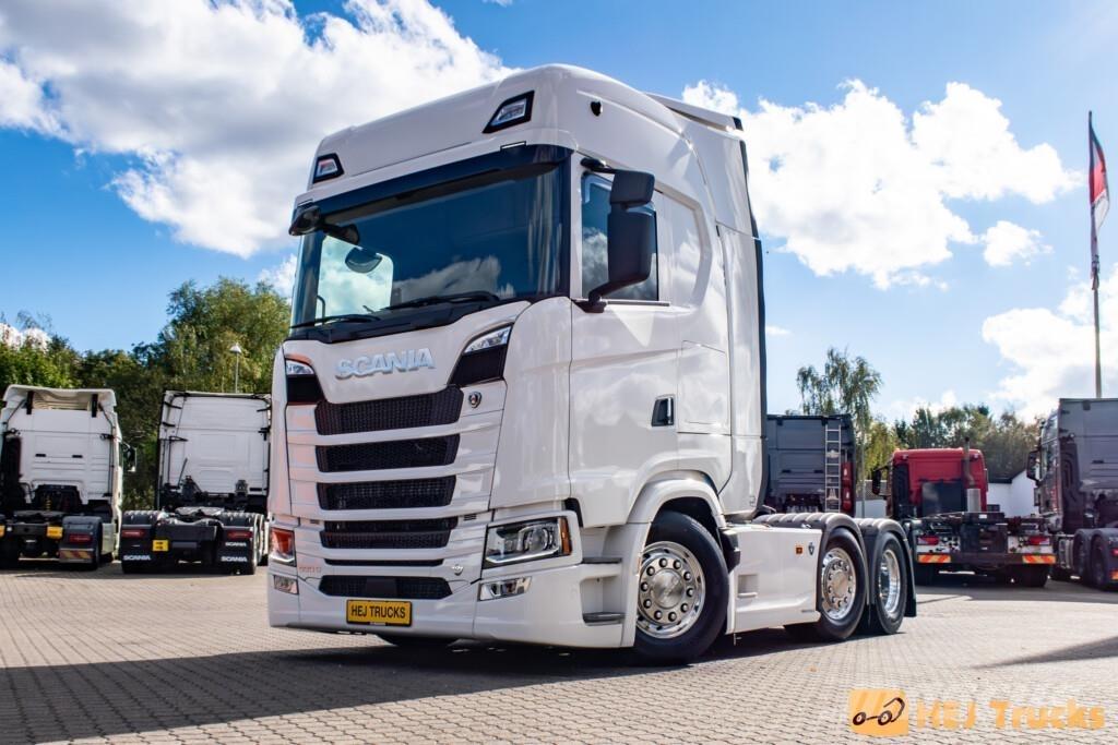 Scania S590 A6x2/4NB Trækkere