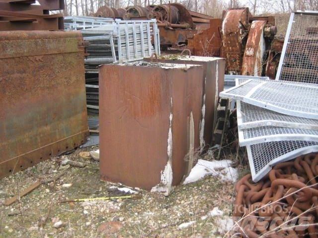  Ballastvægte 4 stk. - 2300 kg Krandele og udstyr