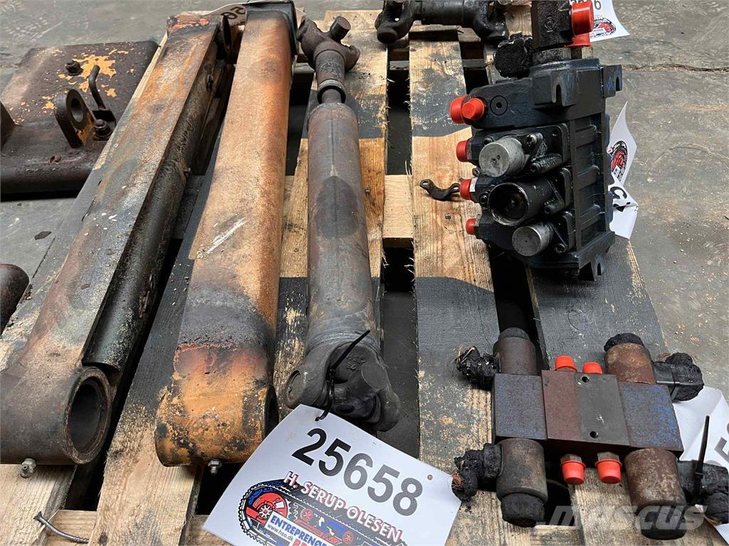 CASE 695SR kardan Andet tilbehør
