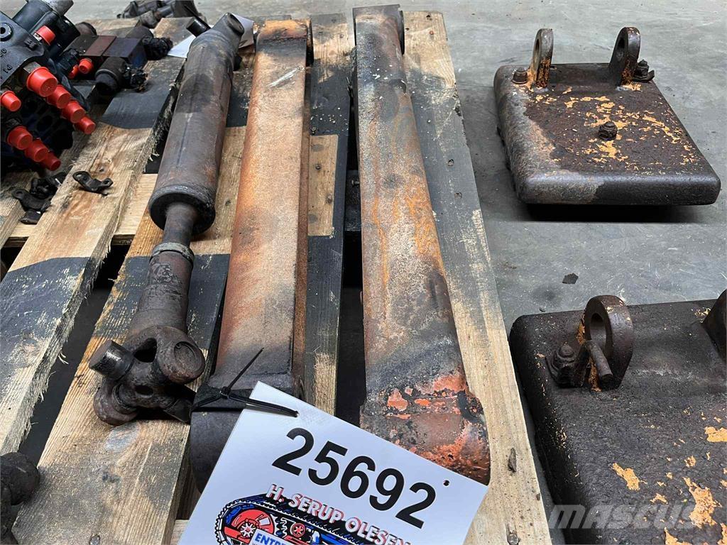 CASE 695SR Link Arm Andet tilbehør