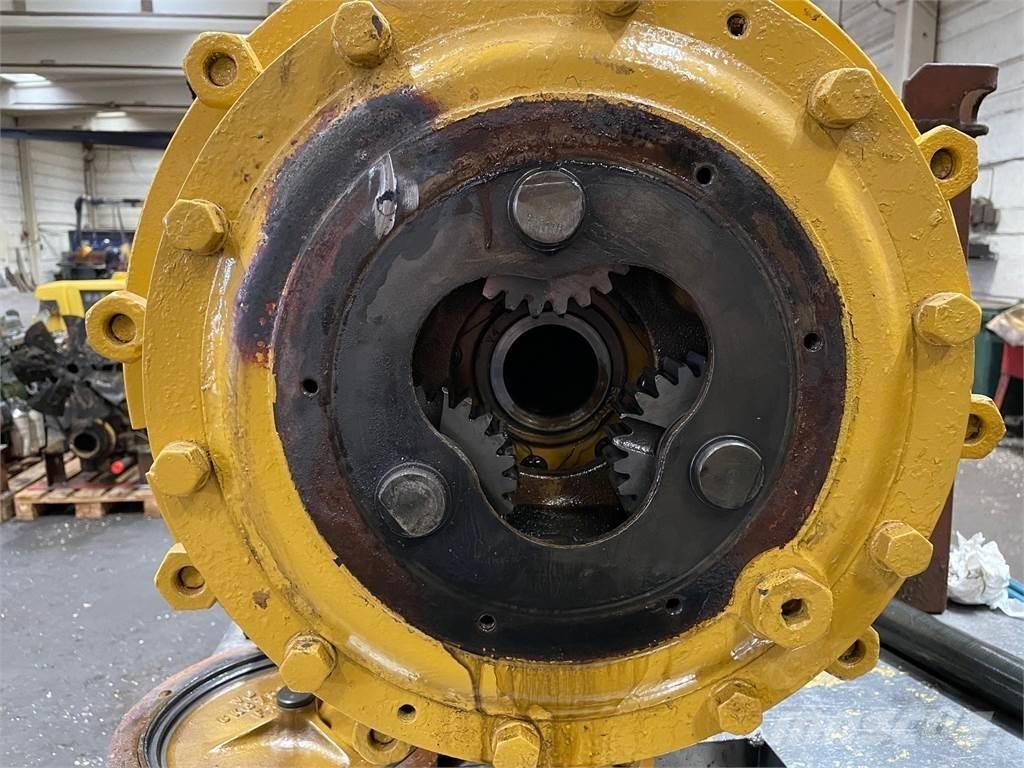 CAT 930 Front aksel Aksler