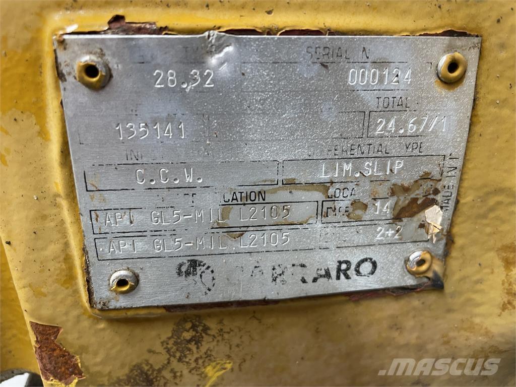 Hydrema 906B frontaksel Aksler