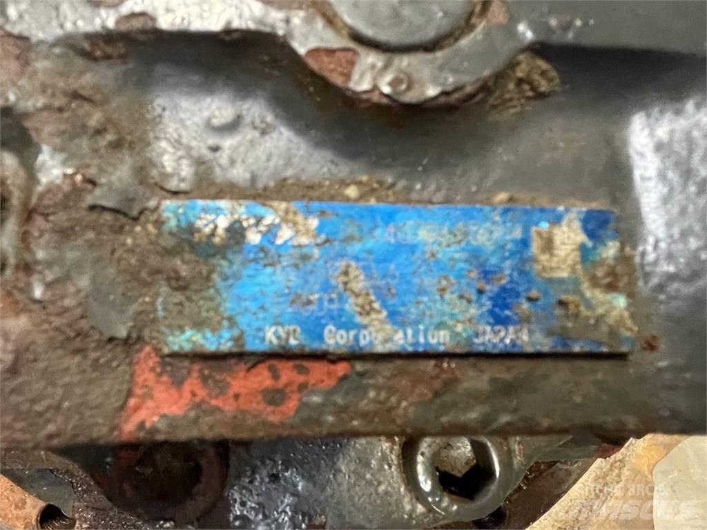 New Holland E485B Køregear Gear