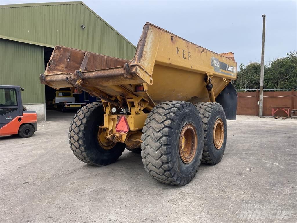 Volvo A25C dumpervogn 6x6 Dumpere