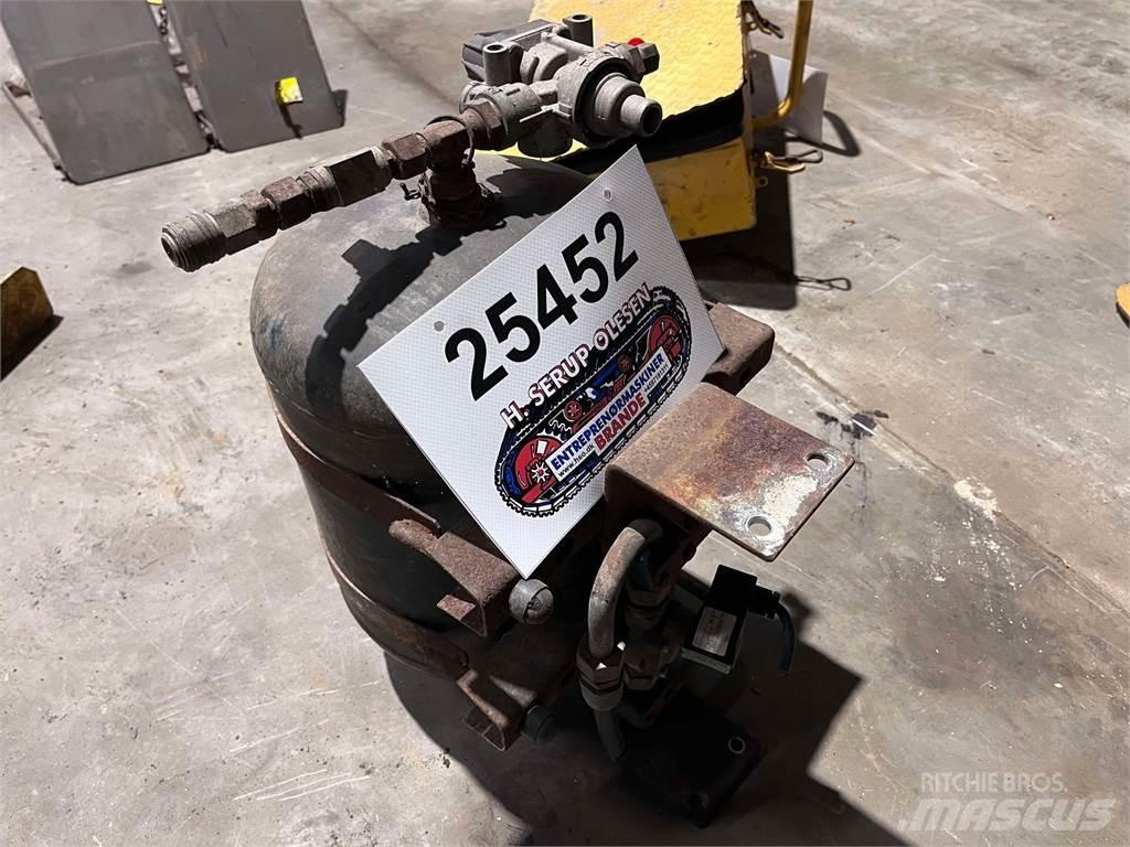 Volvo L120F lufttank Andet tilbehør