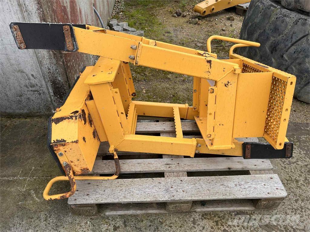 Volvo L220E trappe Andet tilbehør