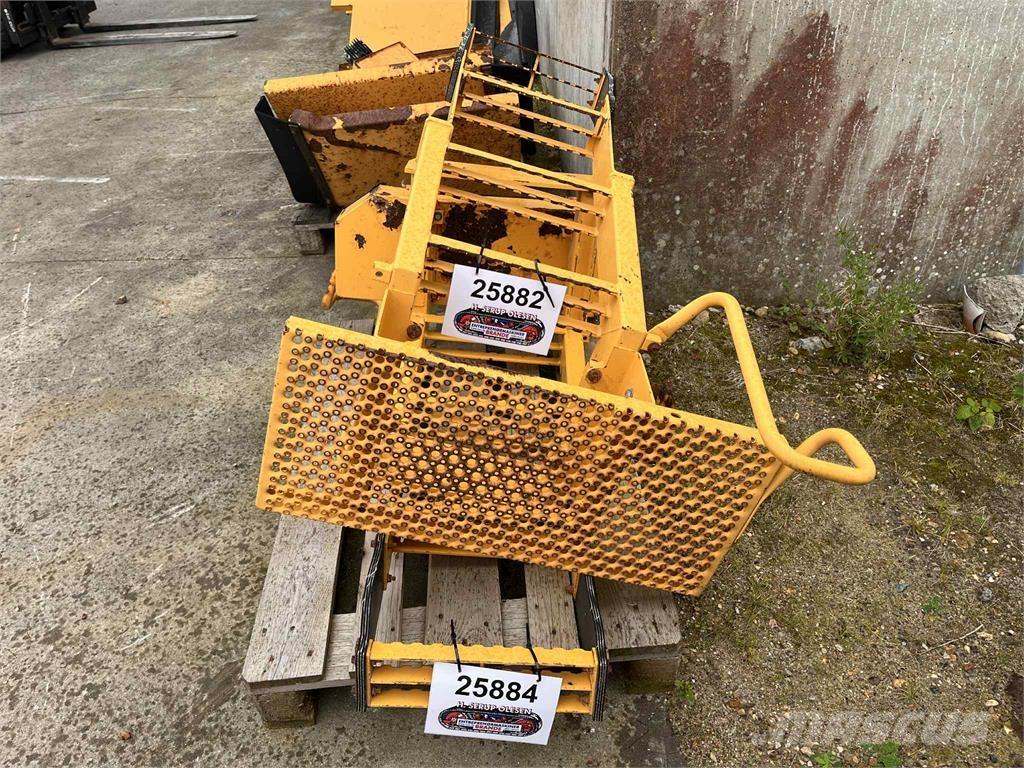 Volvo L220E trappe Andet tilbehør