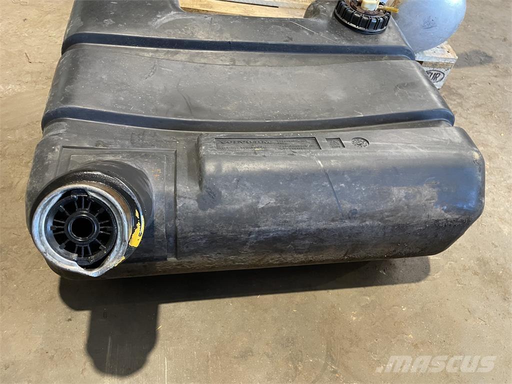 Volvo L70B dieseltank Motorer