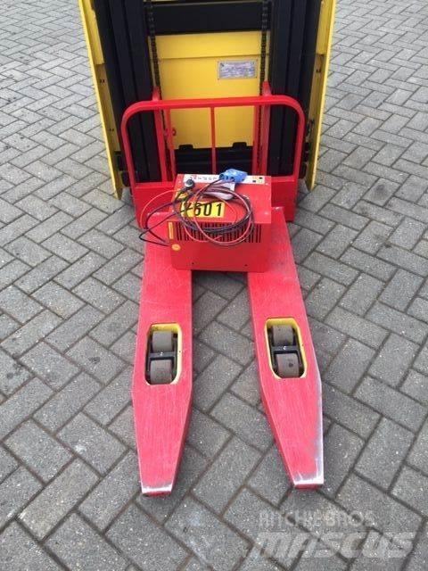 Hyster S1.5S Gaffelstabler med gående fører