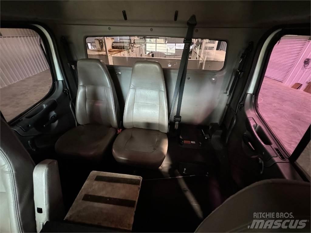Freightliner 108SD Forsvar/Miljø